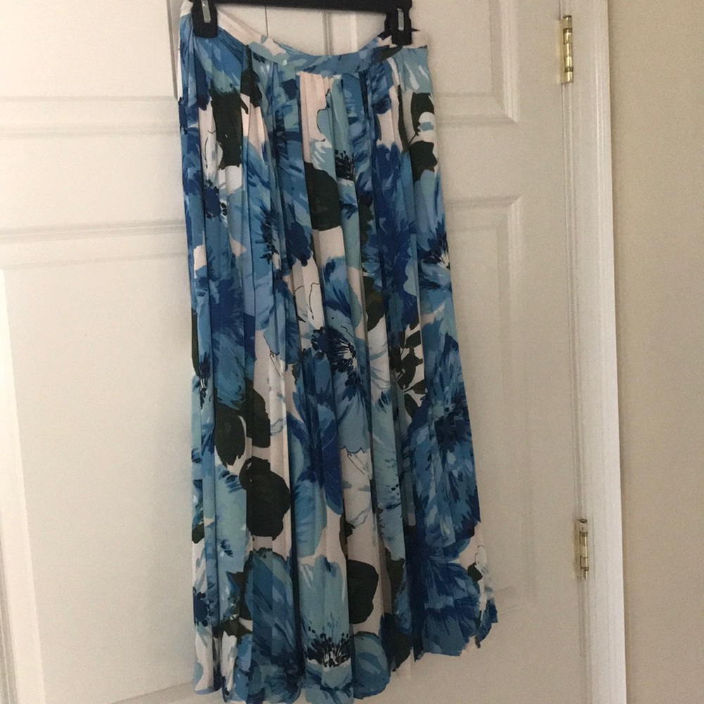 Beautiful full blue floral skirt